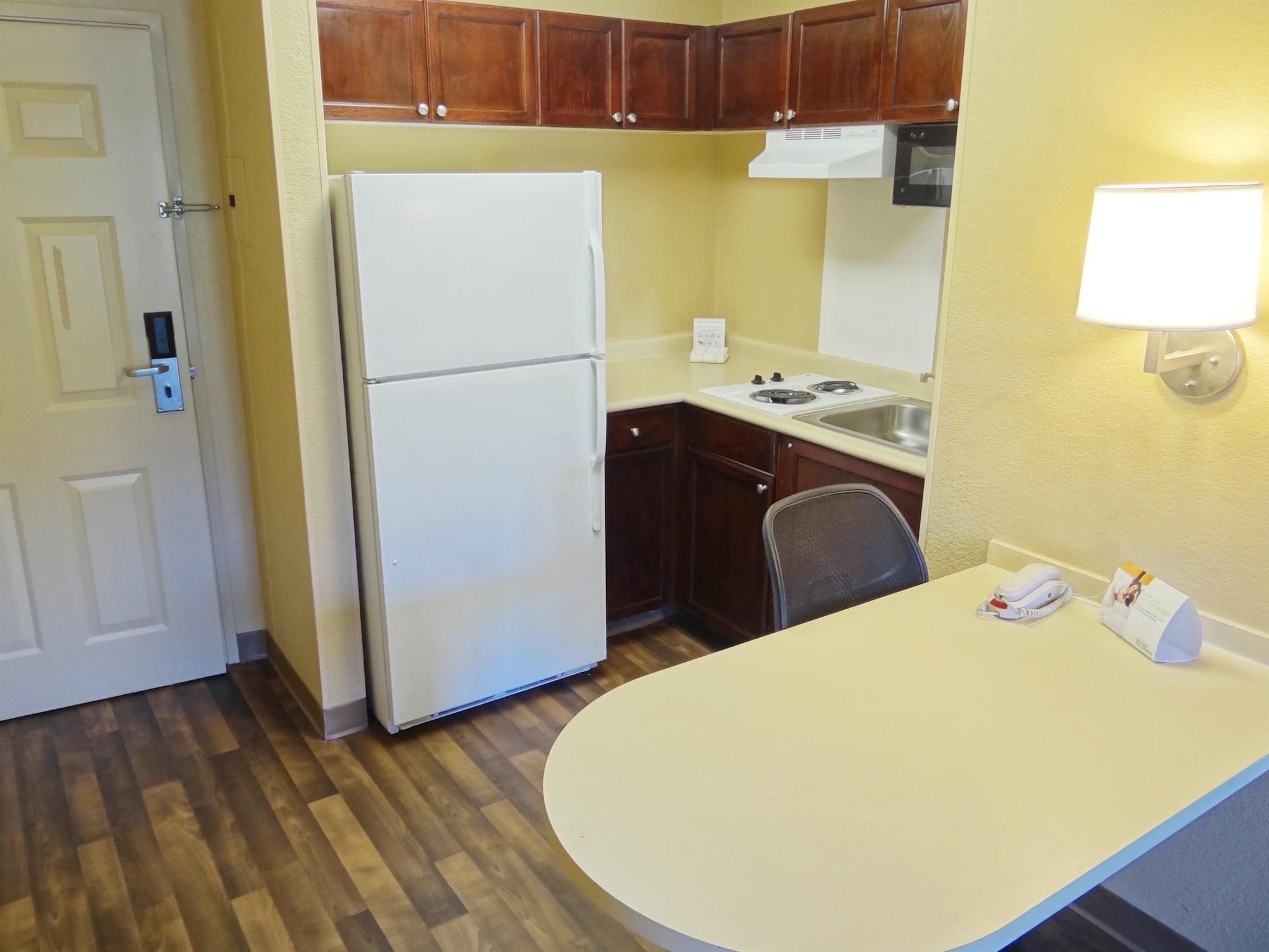Extended Stay America Suites - Dallas - Las Colinas - Green Park Dr Ървинг Екстериор снимка