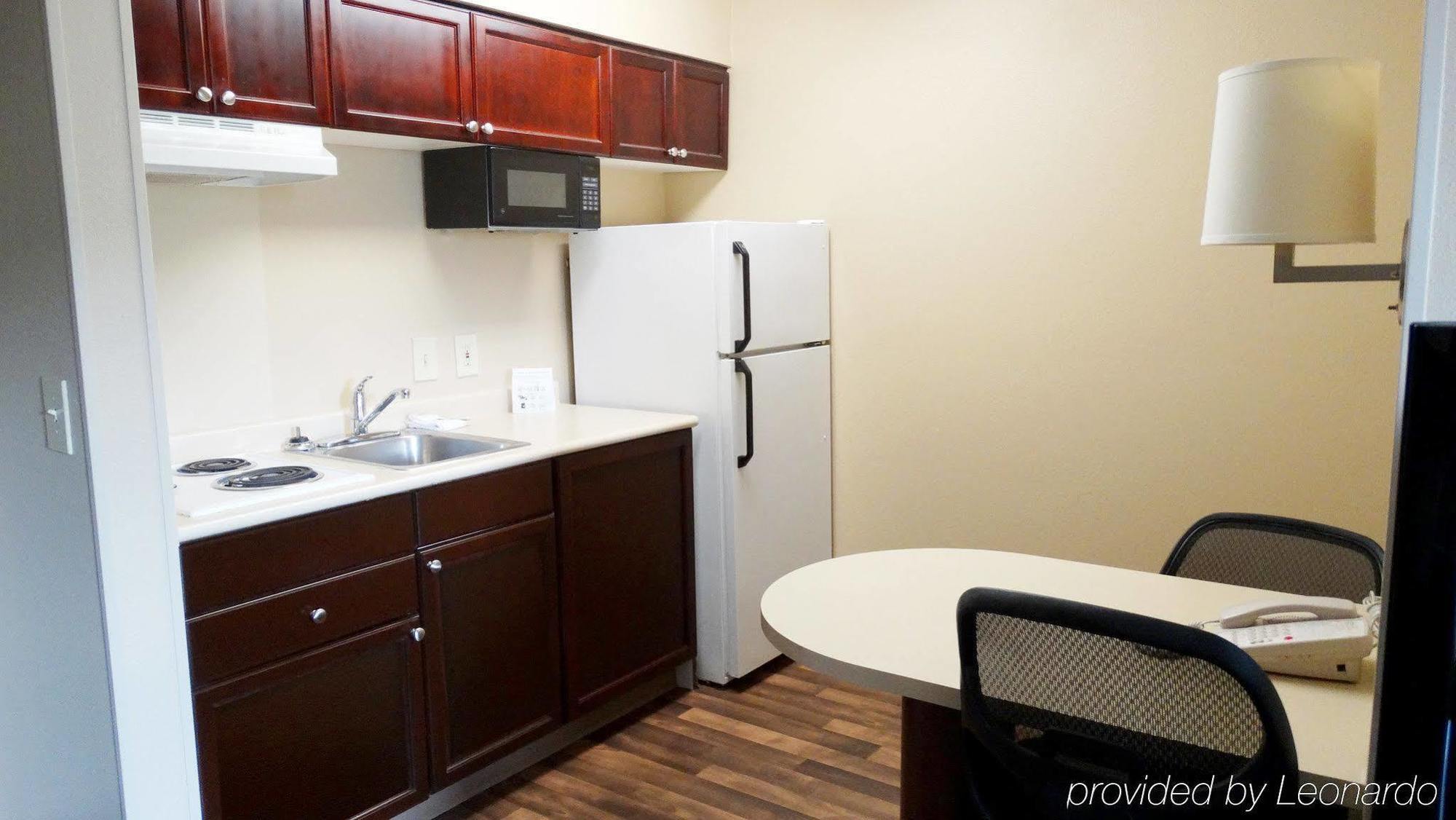Extended Stay America Suites - Dallas - Las Colinas - Green Park Dr Ървинг Екстериор снимка
