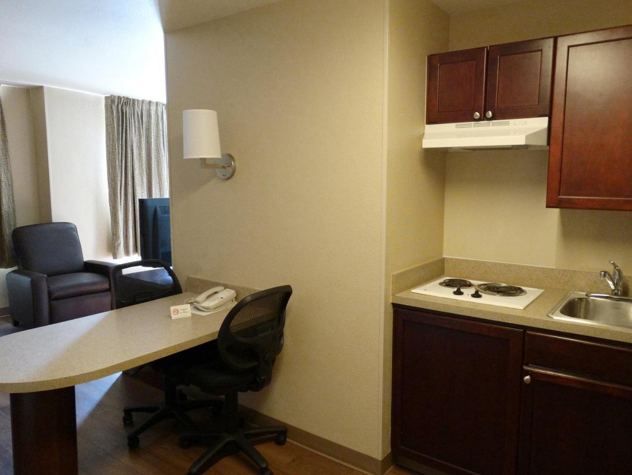 Extended Stay America Suites - Dallas - Las Colinas - Green Park Dr Ървинг Екстериор снимка